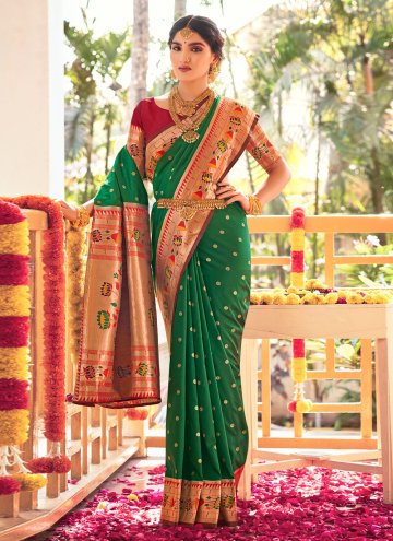 Alluring Border Silk Green Traditional Saree