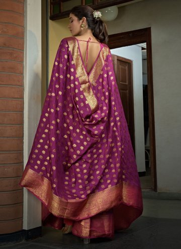Attractive Woven Banarasi Magenta Contemporary Saree