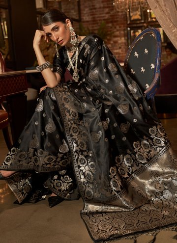 Beautiful Woven Handloom Silk Black Trendy Saree