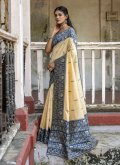 Blue Handloom Silk Woven Classic Designer Saree - 3