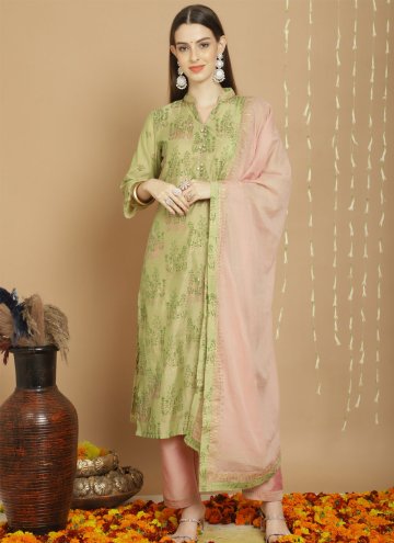 Dazzling Green Chanderi Silk Embroidered Pant Style Suit