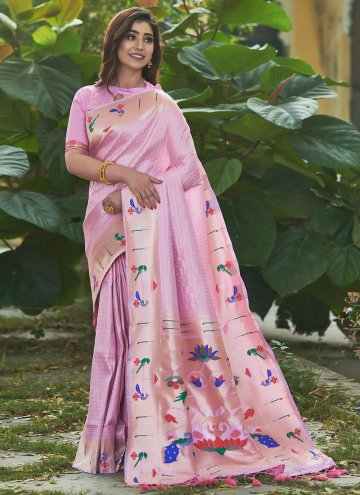 Dazzling Pink Silk Floral Print Trendy Saree for F