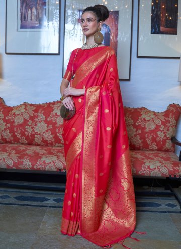 Fuchsia color Woven Handloom Silk Designer Saree