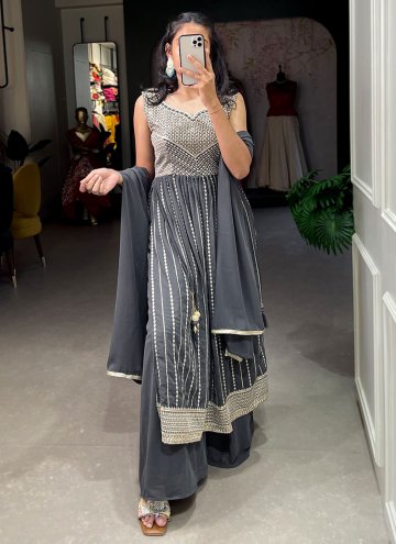 Georgette Salwar Suit in Grey Enhanced with Embroidered
