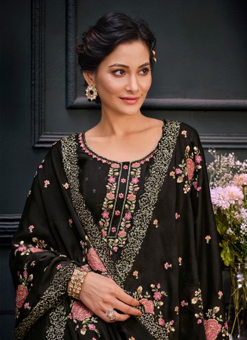 Glorious Black Georgette Embroidered Salwar Suit