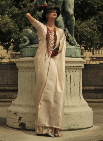 Gratifying Cream Handloom Silk Woven Contemporary Saree for Ceremonial