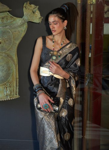 Gratifying Grey Handloom Silk Woven Contemporary Saree