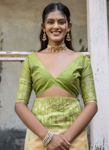 Green Classic Designer Saree in Handloom Silk with Woven