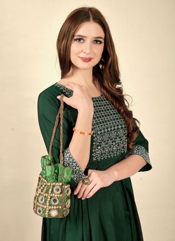 Green color Embroidered Cotton  Casual Kurti