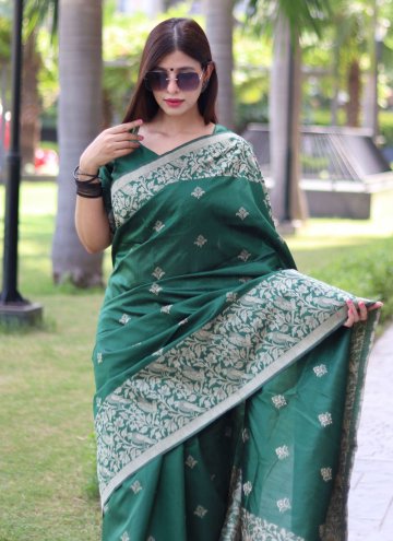 Green color Woven Handloom Silk Contemporary Saree