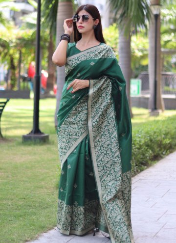 Green color Woven Handloom Silk Contemporary Saree