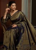 Green Kanjivaram Silk Woven Contemporary Saree - 1