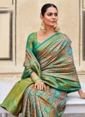 Green Pure Silk Woven Classic Designer Saree - 2
