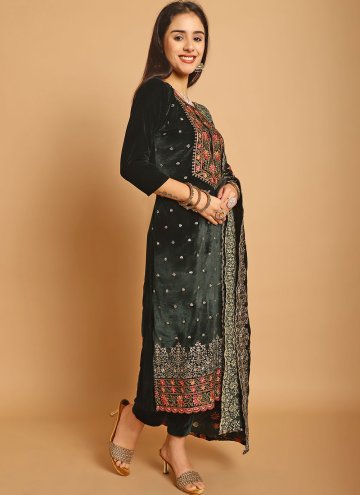 Green Velvet Resham Thread Work Salwar Suit for Ceremonial