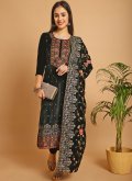 Green Velvet Resham Thread Work Salwar Suit for Ceremonial - 3