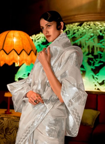 Grey color Handloom Silk Classic Designer Saree with Woven