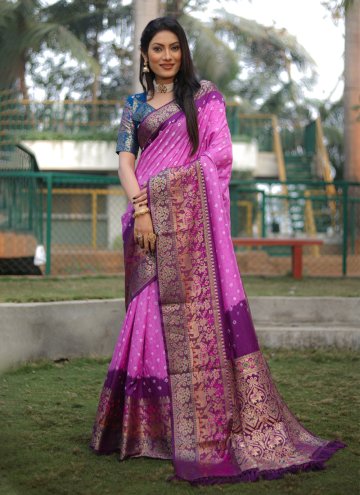 Kanjivaram Silk Contemporary Saree in Lavender Enhanced with Woven