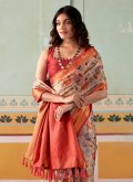 Multi Colour color Floral Print Handloom Silk Trendy Saree - 2