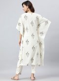 Off White Cotton  Floral Print Salwar Suit for Casual - 3