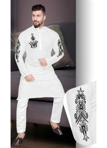 Off White Kurta Pyjama in Cotton  with Resham Work