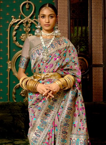 Woven Handloom Silk Lavender Classic Designer Saree