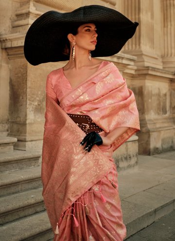 Woven Handloom Silk Peach Trendy Saree