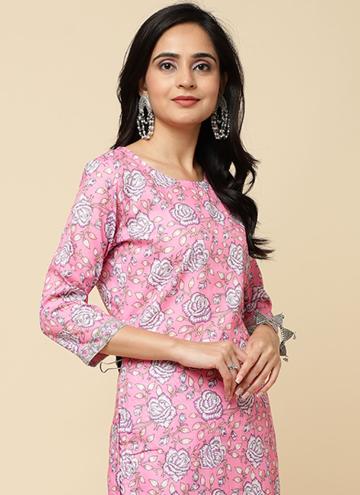 Dazzling Pink Blended Cotton Floral Print Trendy Salwar Suit